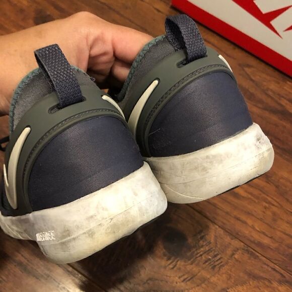 NIKE free training athletic running shoes sneakers women 10 / men 8.5 gray - Picture 4 of 7